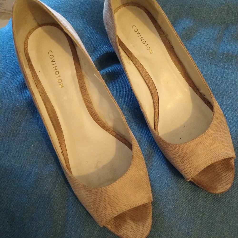 Covington 9M Brown Fabric Covered Open Toe Wedges